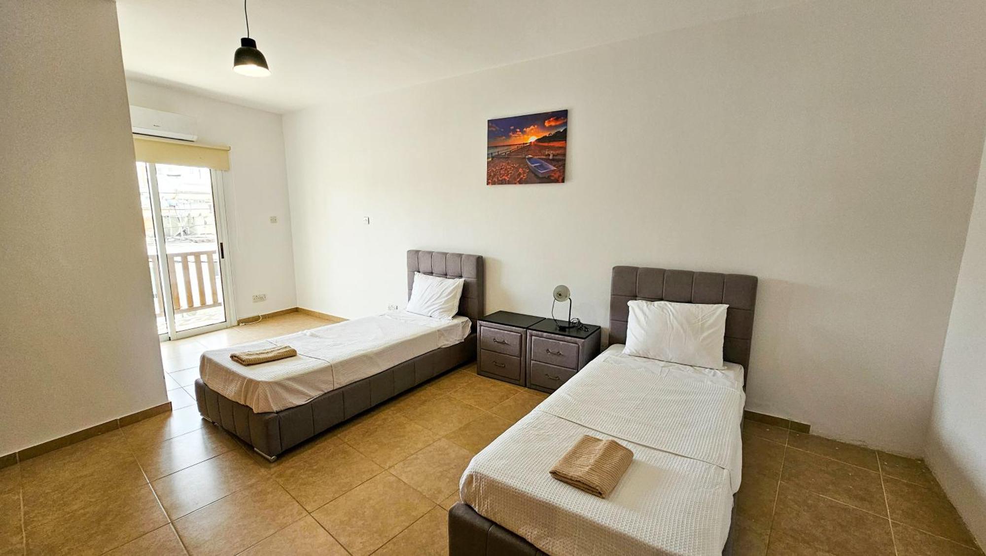 Sky Line City Apartment, 150M From Chabad Lubavitch Larnaca Exteriér fotografie